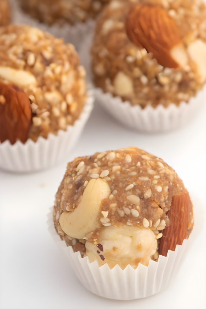 Almond And Amaranth Ladoo Recipe