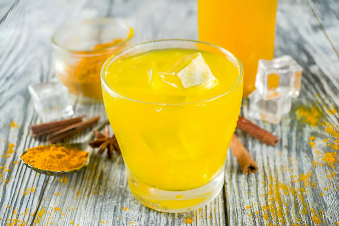 Anti-Inflammatory Golden Turmeric Tonic Recipe