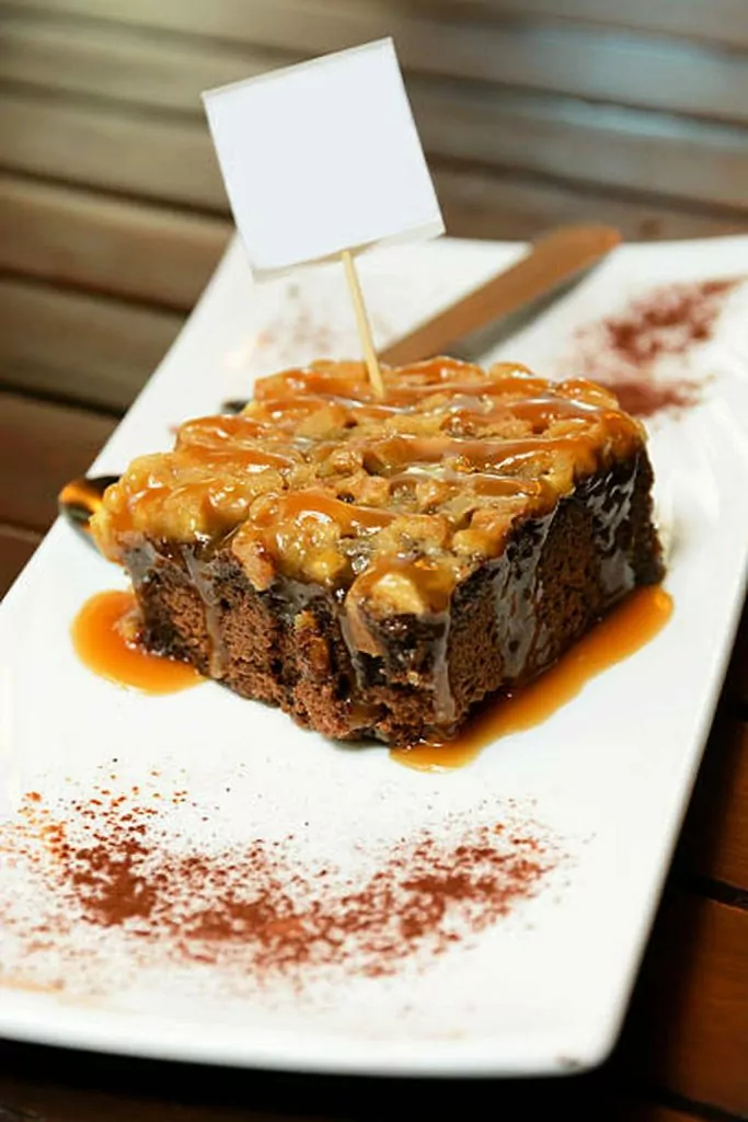 Walnut toffee cake