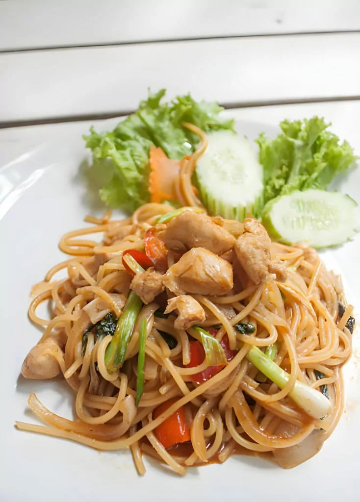 chicken Spaghetti with Soya Chili Dip Recipe